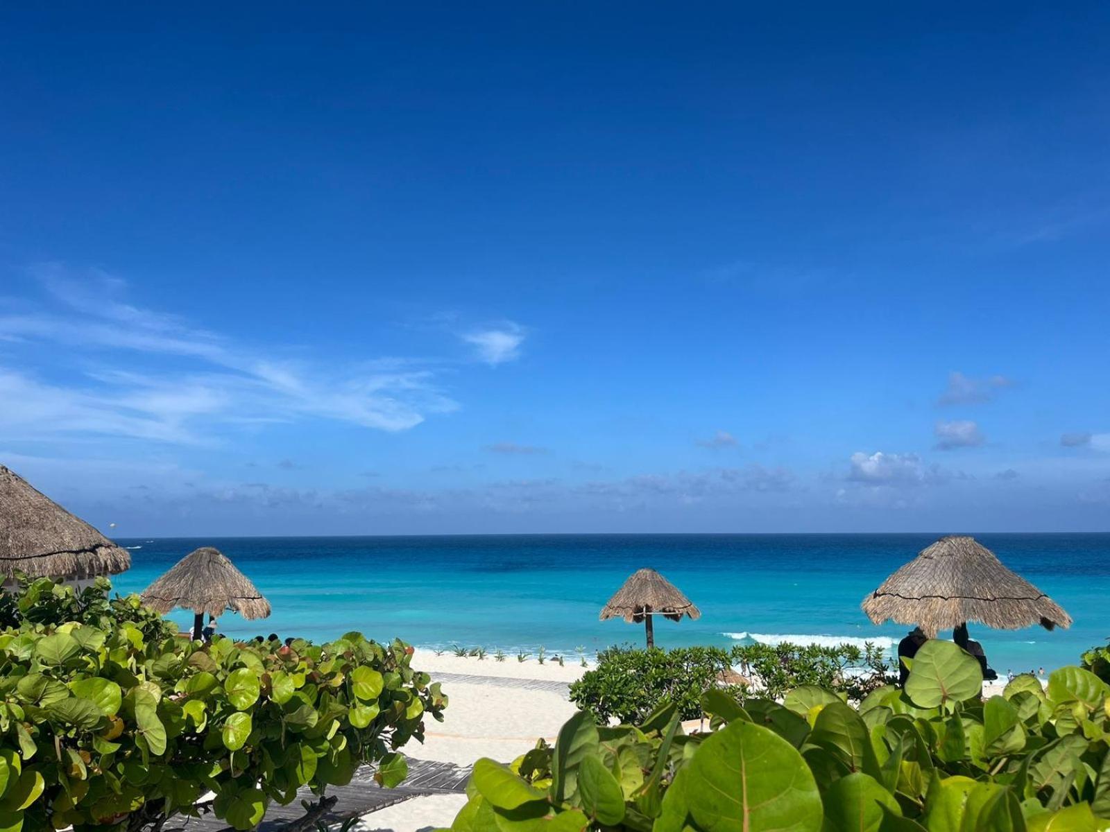 Astoria Gated Condos Cancún Zewnętrze zdjęcie